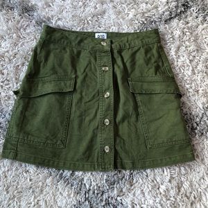 BDG size medium army green button up skirt